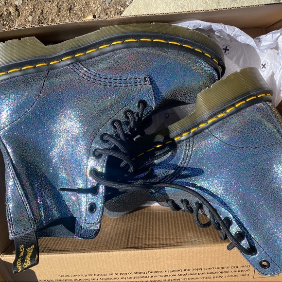 Doc Martens - Picture 5 of 5